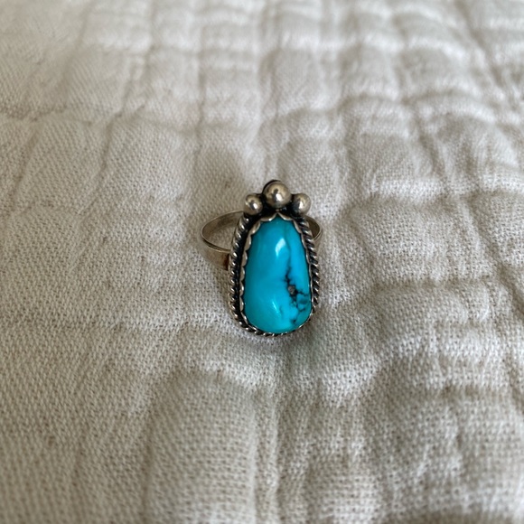 SOLD Vintage Turquoise Ring - Picture 3 of 4
